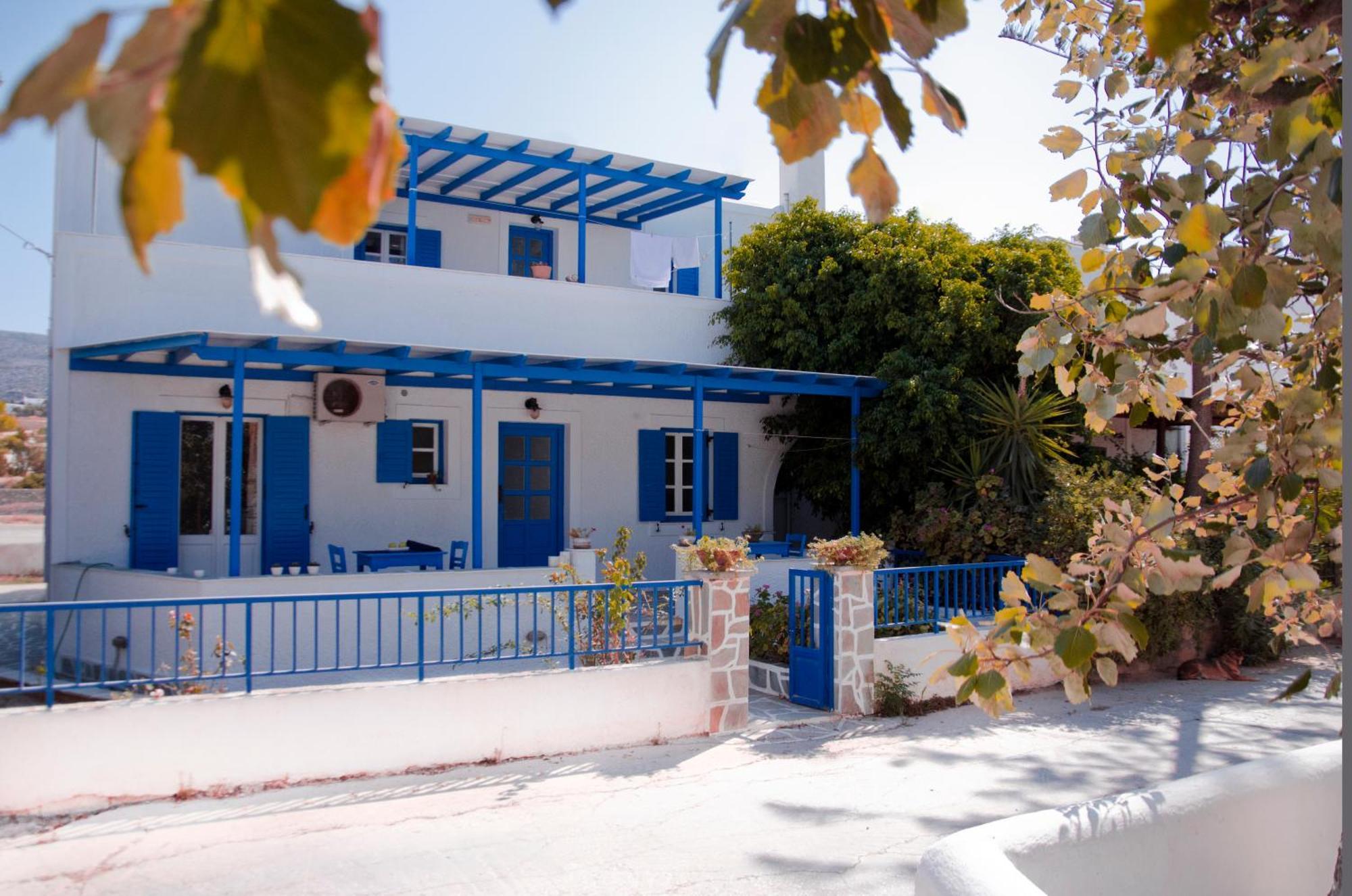 Helen'S Budget Accommodation Alikí Exterior foto